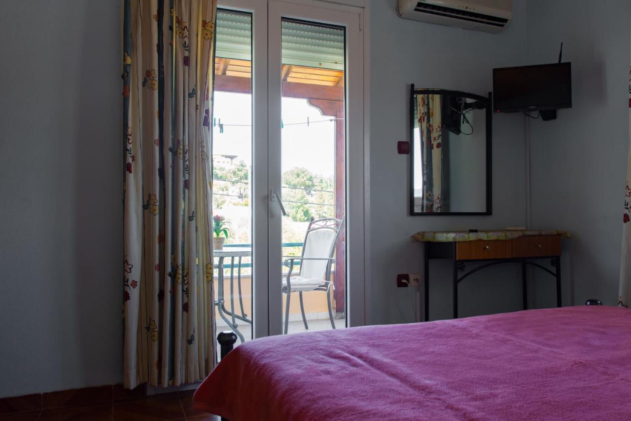 Agali Beach Pansion Mármaron Exterior photo