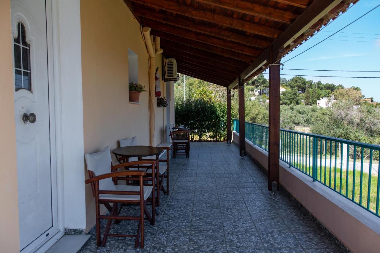 Agali Beach Pansion Mármaron Exterior photo