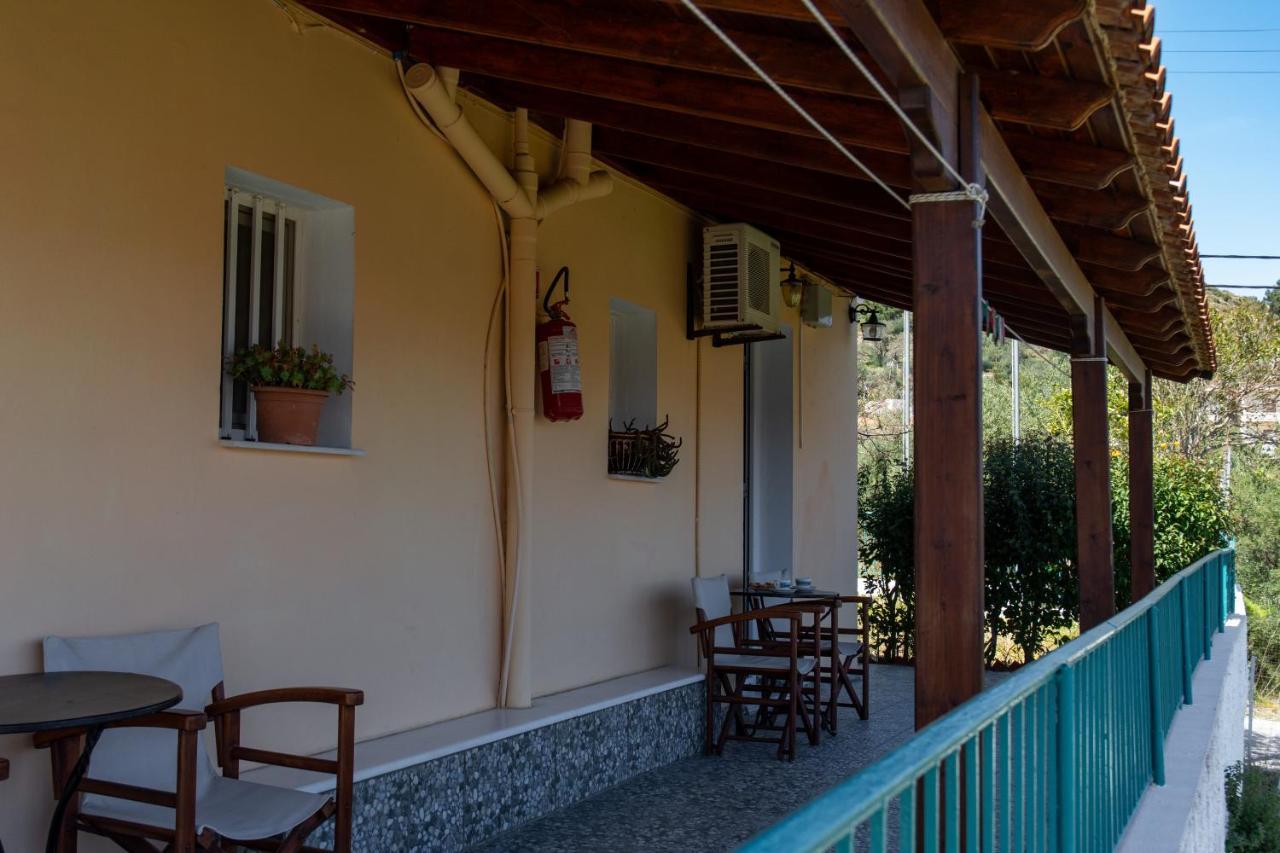 Agali Beach Pansion Mármaron Exterior photo
